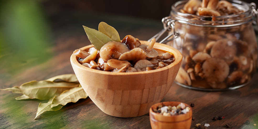 Как засолить и замариновать грибы, чтобы они хранились всю зиму? Рецепты деревенских хозяек