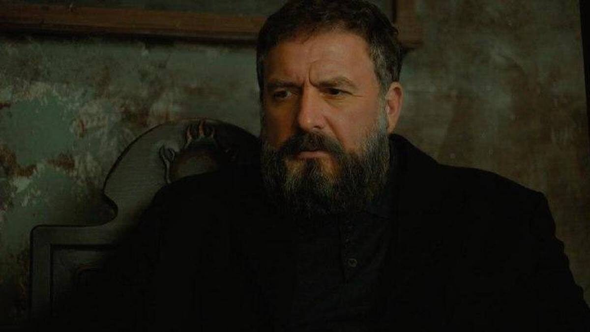    Кадр из сериала Бар Один звонок