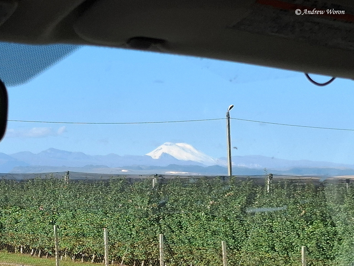 На пути к парадрому мы видел Эльбрус