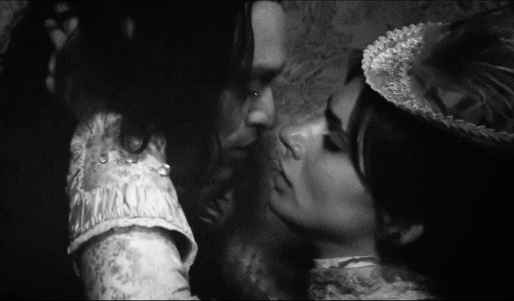 Мой вердикт по «Дракуле» Бессона: красиво, но сердечко не ёкнуло