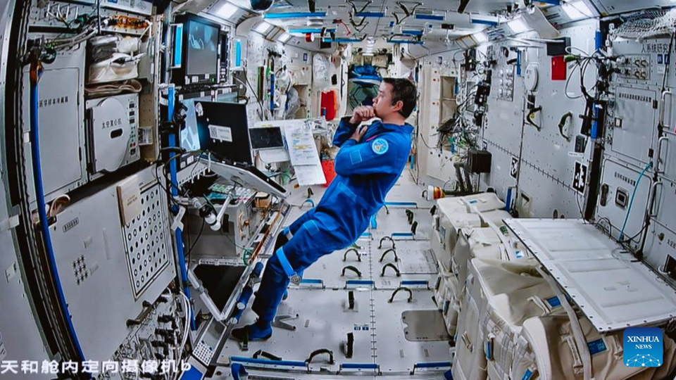 Чэнь Дун на борту ОС «Тяньгун». Фото: CNSA