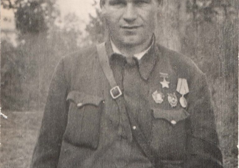 От кладовщика до генерала: невероятный путь Михаила Дуки