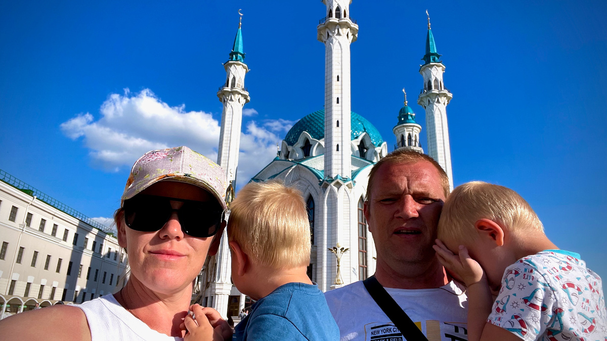 «Папа, это дворец?» — и на миг действительно веришь, что попал в восточную сказку.