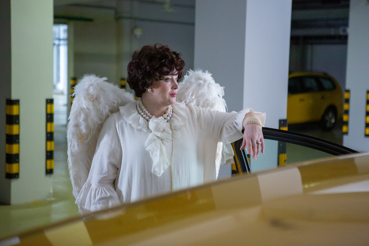 Юлия Ауг в роли тёщи Фёдора