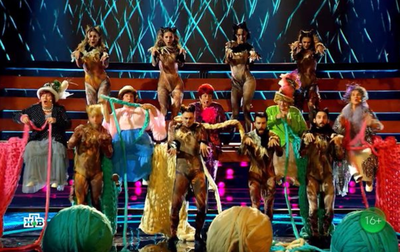 Кадр из шоу "ВИА Суперстар" 04.10.2025