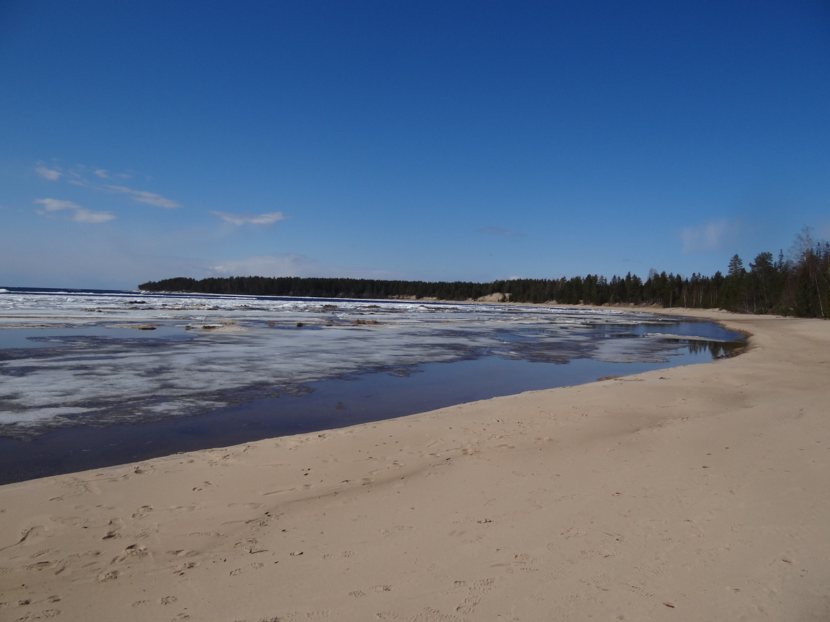 Через Островок, промокод к которому ждет вас ниже, я бронировал отель в Пудоже (Карелия), откуда ездил смотреть место на фото