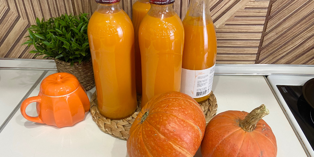 Делаю тыквенный сок.