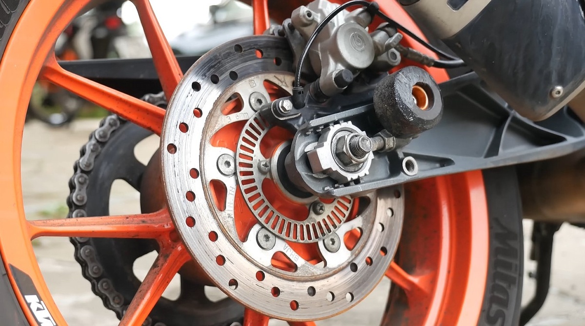 KTM 390 Duke - Тормоза