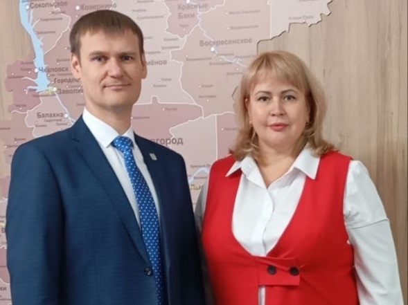    С 1997 года она работает в сфере образования