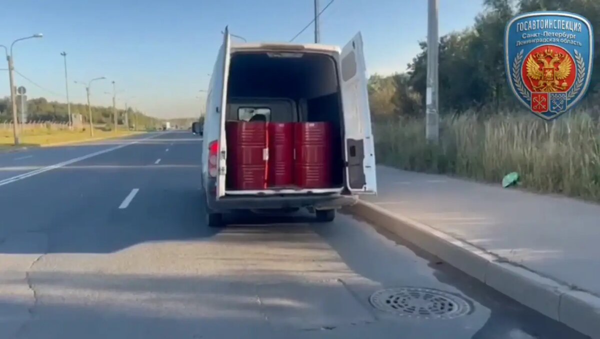    Фото: стоп-кадр видео от пресс-службы управления Госавтоинспекции по Петербургу и Ленобласти
