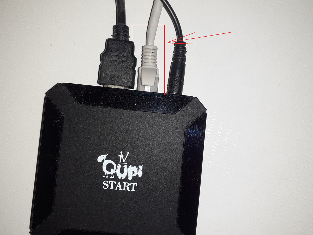 Три года назад купила приставку,не могла нарадоваться.Работала она через кабель.Уторм убиралась,и зацепила кабель,но всё работало.и вечером,смотрела сериал.и вдруг нет интернета показывает.