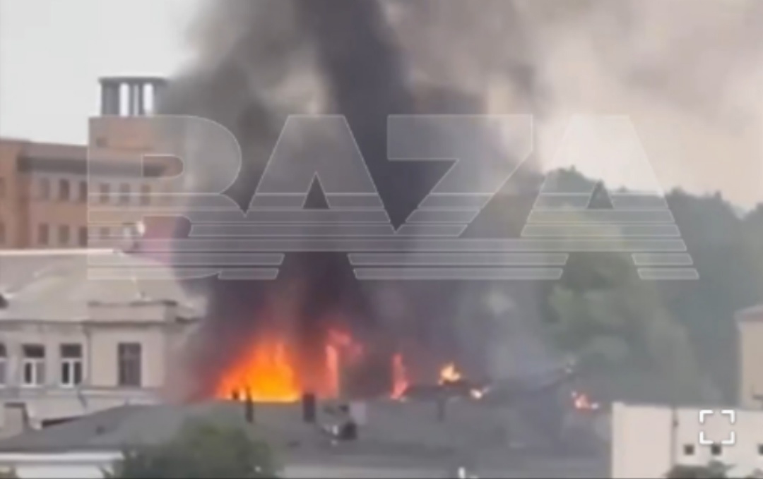    Российские «Герани» уничтожили IT-офис украинских мошенников и грузовой конвой с БПЛА «Лютый»