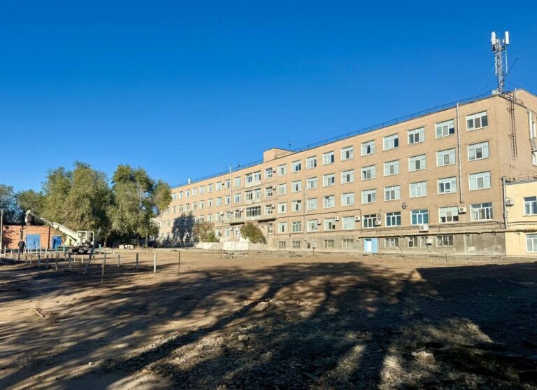    В Орске возводят новую модульную поликлинику Оренбуржье