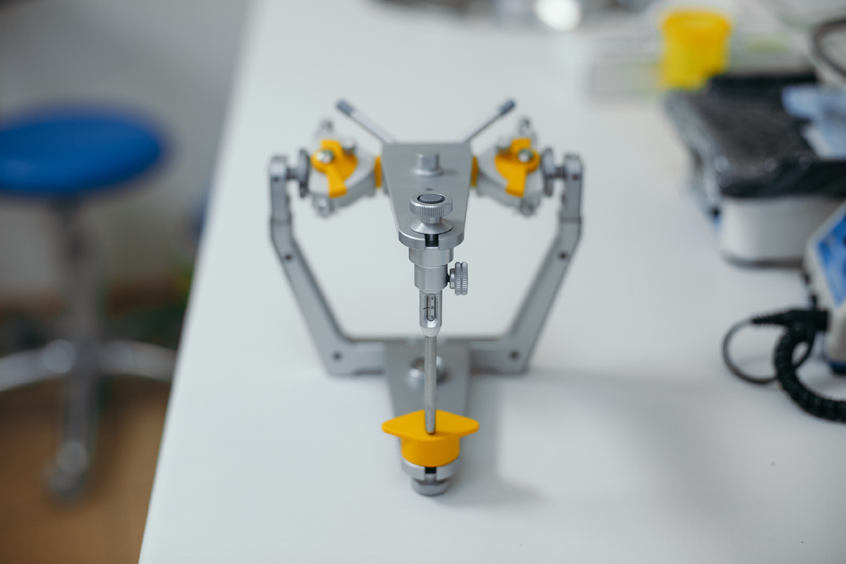 Фотография взята с сайта стоматологии Дмитрович Фэмили https://www.dmitrovich.ru/