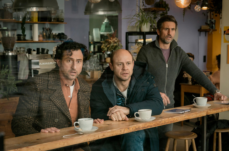 Листайте кадры.