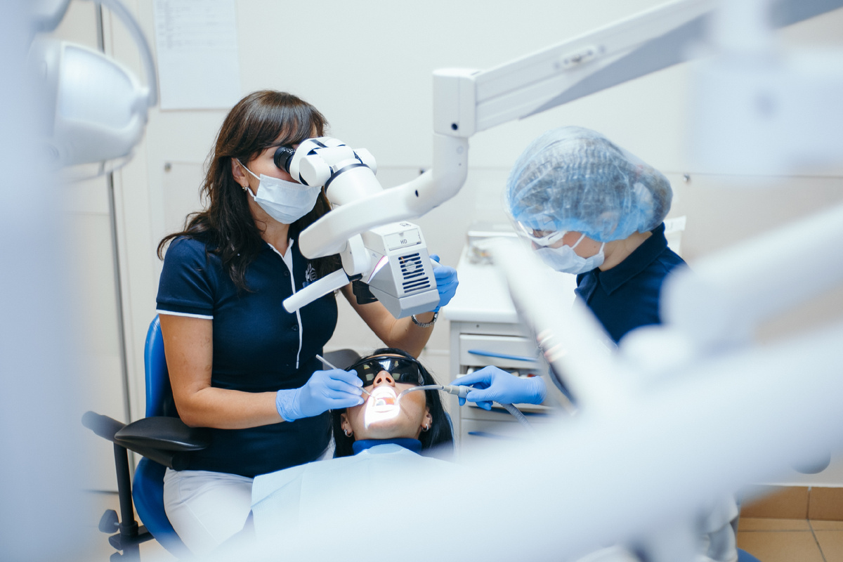 Фотография взята с сайта стоматологии Дмитрович Фэмили https://www.dmitrovich.ru/