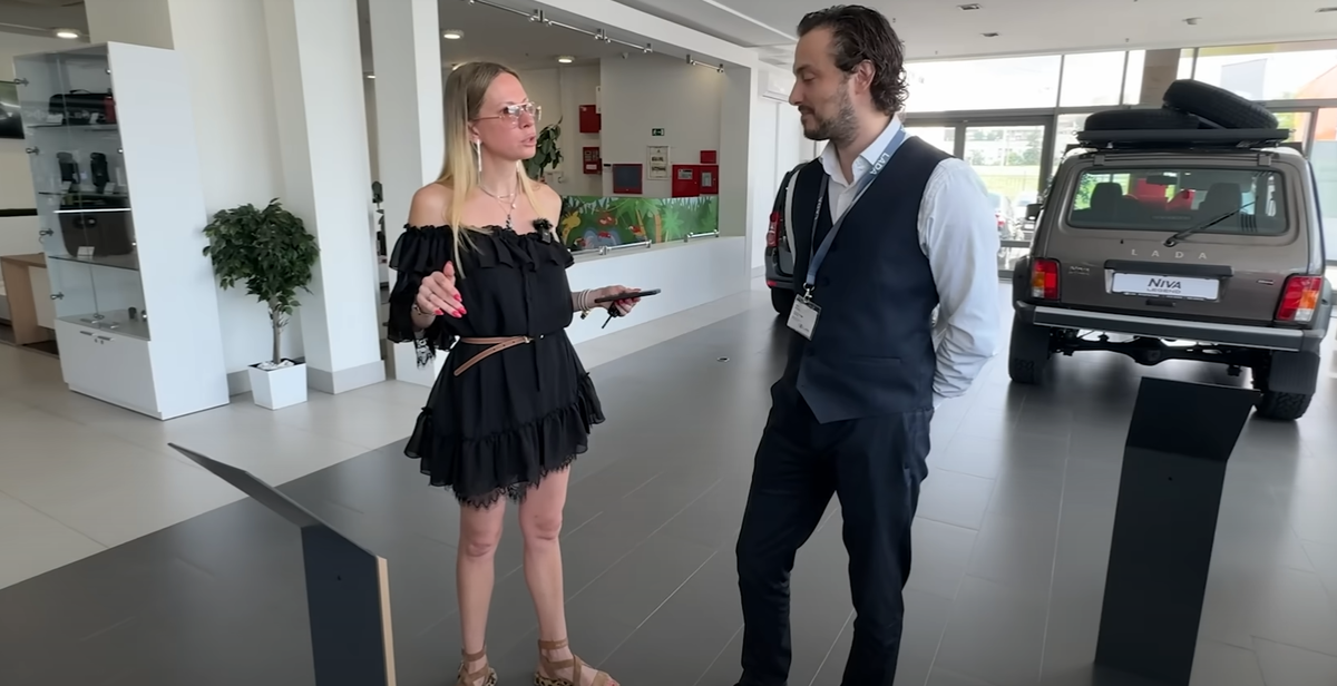 Кадр из ролика «Лиса Рулит»  📷
