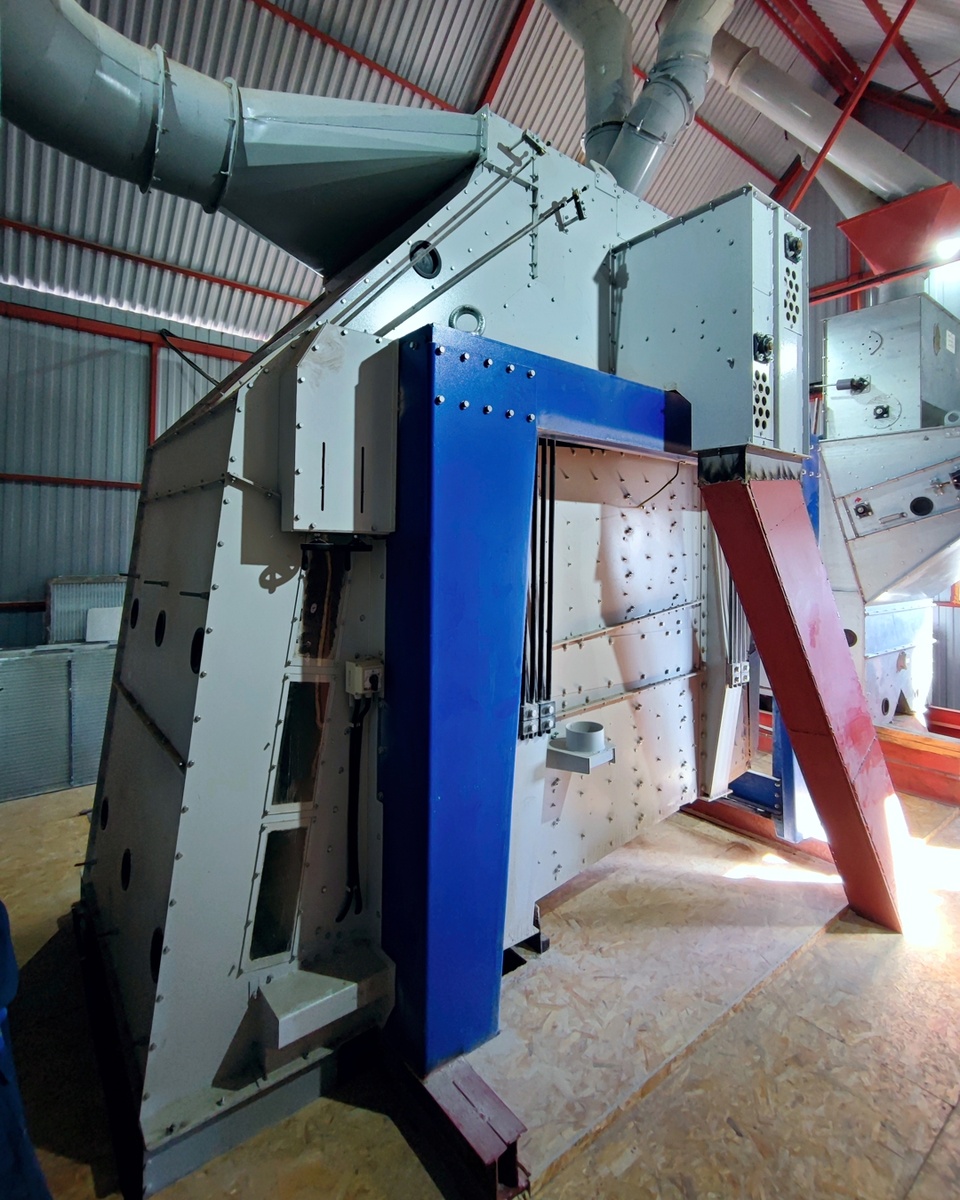 Универсальный сепаратор GRAINSTORM GS-100 в Липецкой области (листайте карусель)