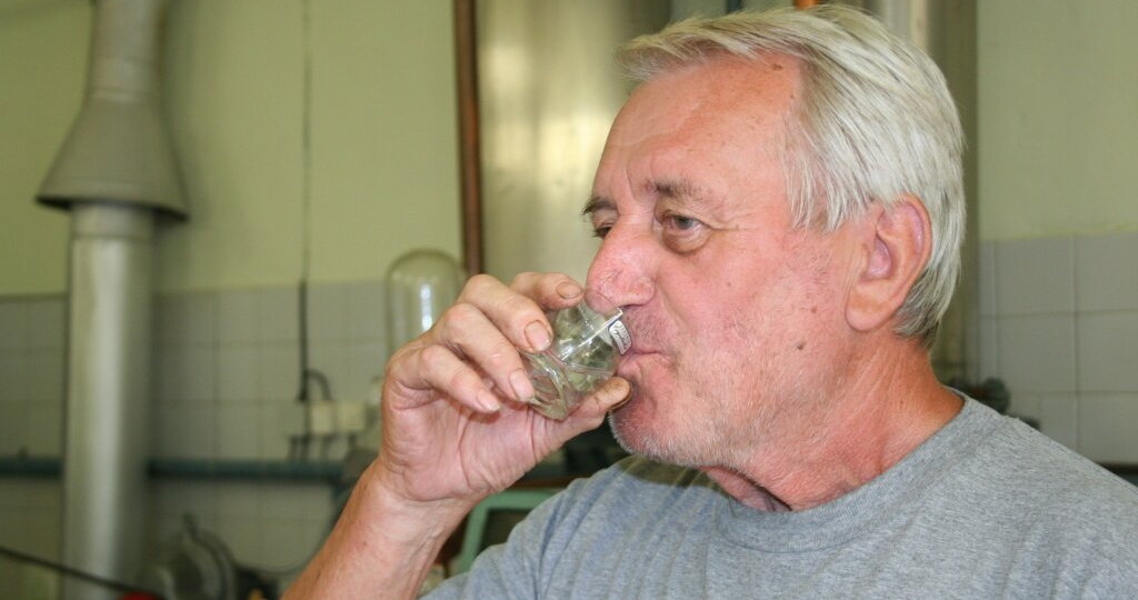 Самогон или водка: что на самом деле опаснее для организма? Ответ удивит