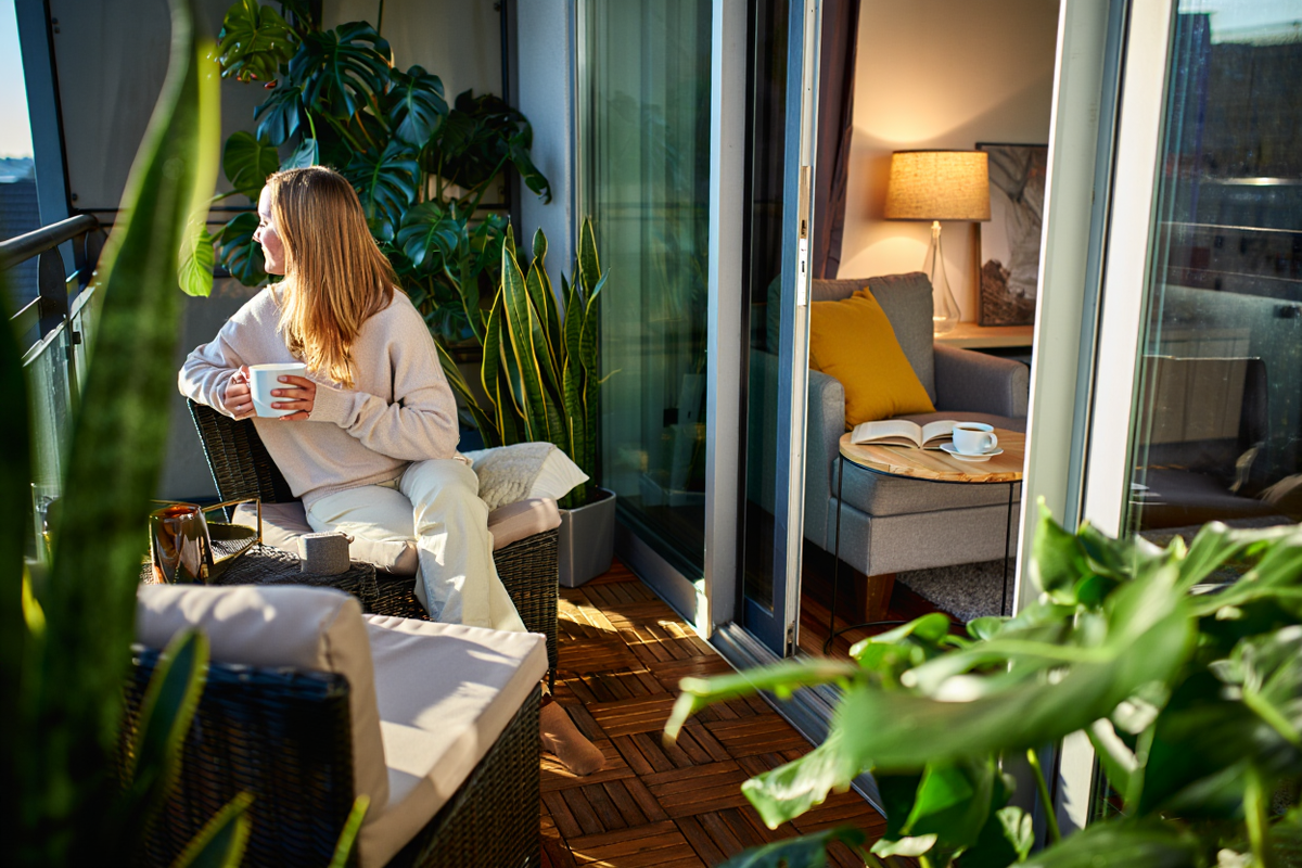 Откройте секреты радости каждый день! В статье рассказывается, как находить счастье в мелочах, уделять время себе, ценить близких, быть осознанным и пробовать новое. Практические советы и вдохновение для того, чтобы жизнь стала ярче и радостнее каждый день.