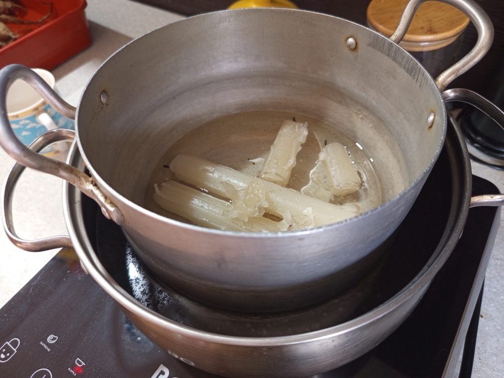  Расплавление парафиновых свечей