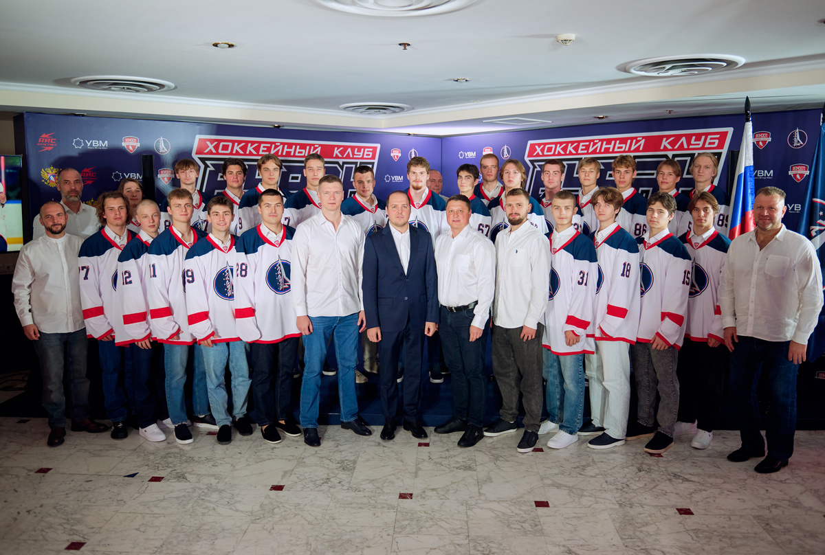 Общее фото МХК "Буран" Москва