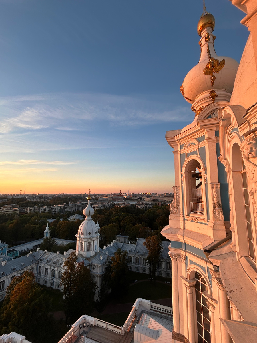 Побьем на Колоннаду Смольного собора (300р принимаю все виды оплат). 