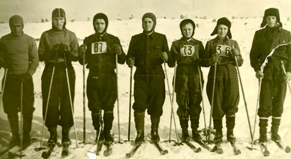 Костюм лыжника