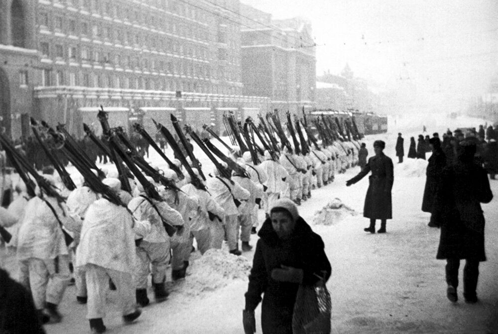 Защитники Москвы