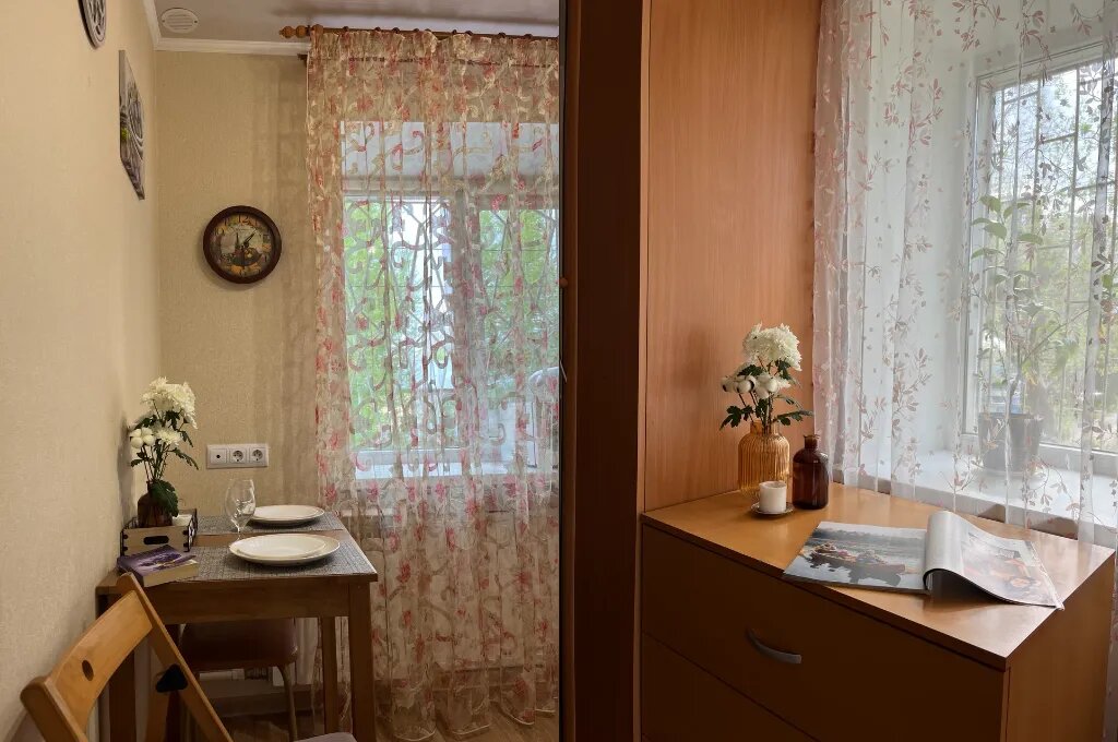 Светлая и уютная однушка на высоком первом этаже с угловой планировкой. Фото предоставлено героиней статьи