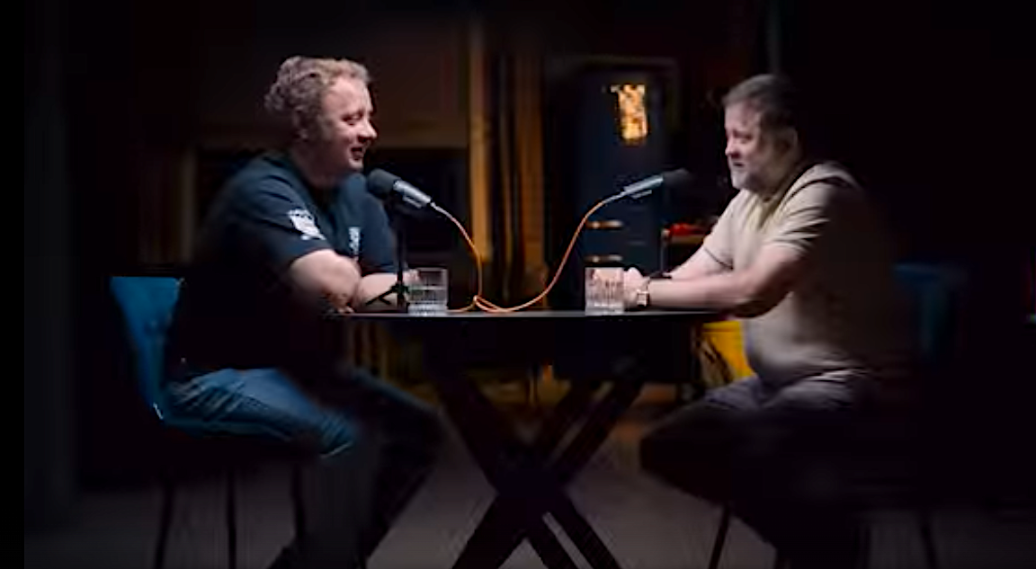 Андрей Коняев (слева) и Александр Любинский. Скриншот подкаста. Источник: nplus1.ru