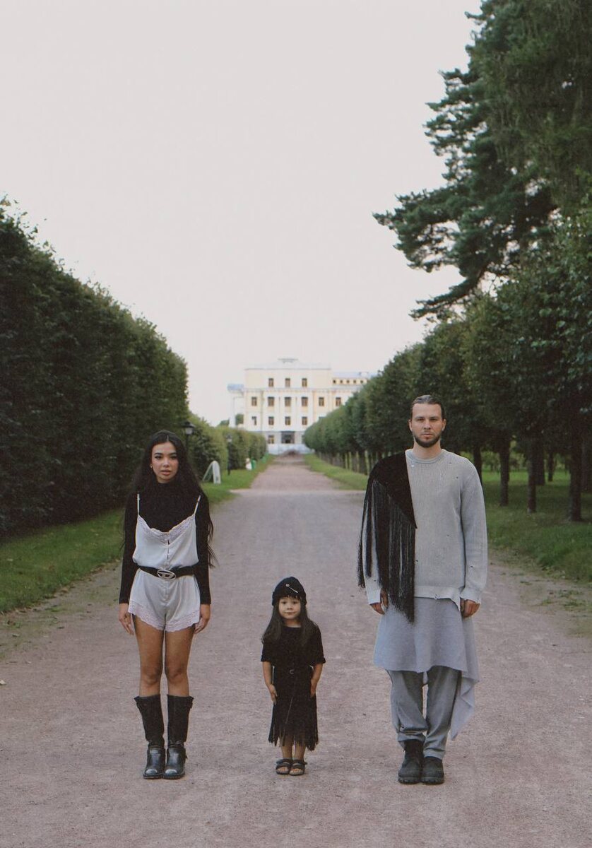 На мне - пример стилизации каминикерсов в уличном образе