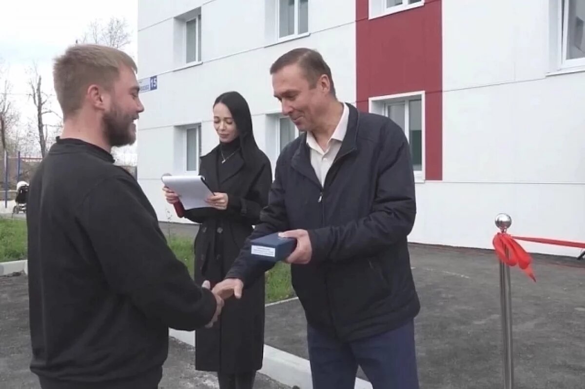    Ключи от новых квартир вручили детям-сиротам в Красноуральске