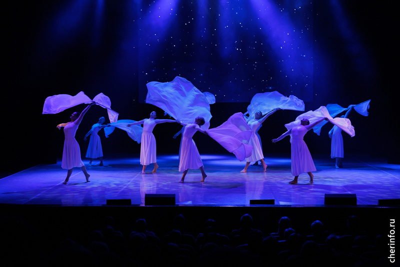    Праздничная программа прошла вечером 1 октября во Дворце химиков.