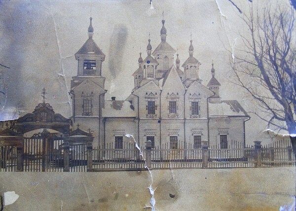 Алымская Духосошественская церковь