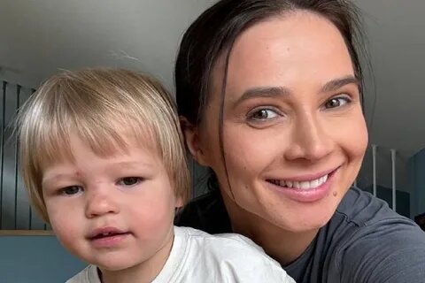    Валерия Чекалина с сыном Львом, фото: соцсети