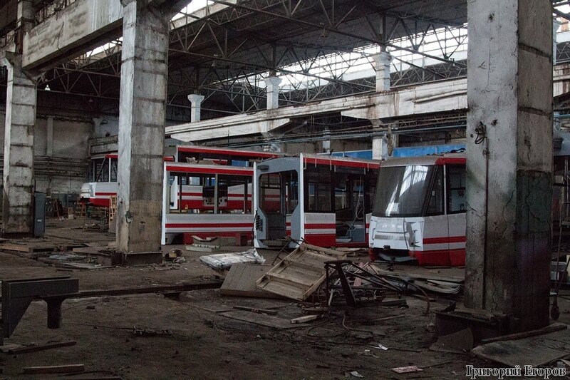 Кузова недособранных вагонов на ПТМЗ. Источник: https://aftershock.news/?q=node/288633&full