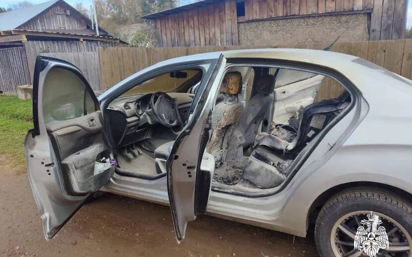    Машина загорелась в Удмуртии из-за вспыхнувшего шуруповерта