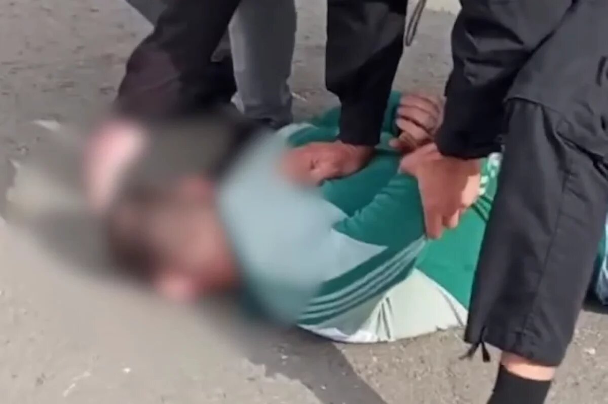    В Магнитогорске ФСБ задержала мужчину за поддержку запрещённой организации