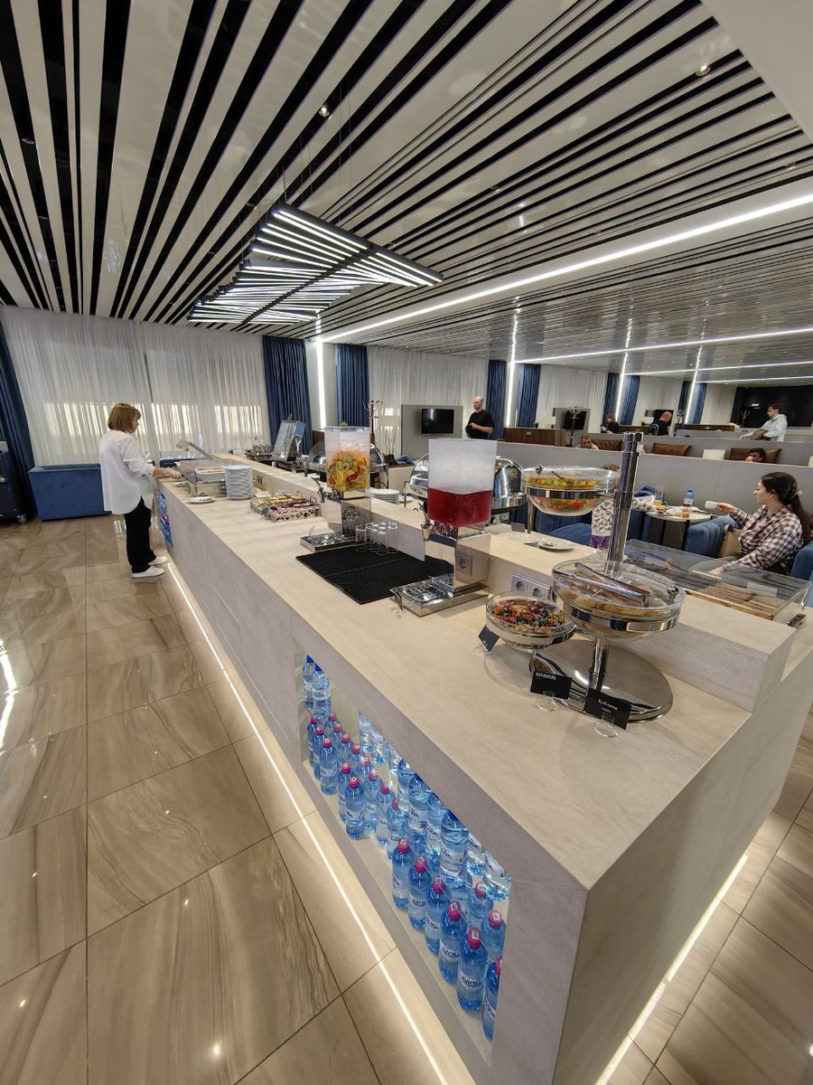 БЗ в аэропорту Краснодара, внутренние вылеты. Фото нашего подписчика.