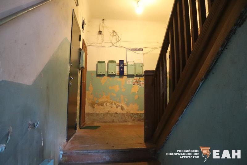    ЕАН. Подъезд жилого дома