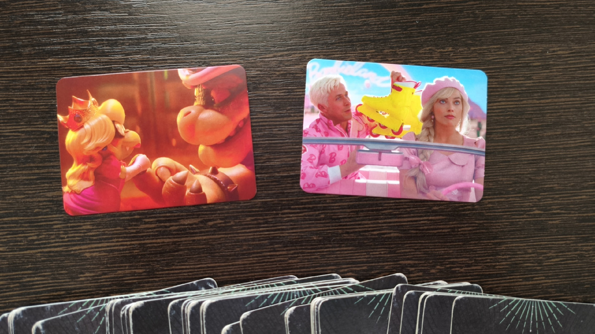 Два варианта - две парочки