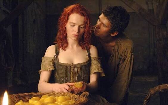 Источник: http://www.prdisk.ru/film/%D0%9F%D0%B0%D1%80%D1%84%D1%8E%D0%BC%D0%B5%D1%80_%D0%98%D1%81%D1%82%D0%BE%D1%80%D0%B8%D1%8F_%D0%BE%D0%B4%D0%BD%D0%BE%D0%B3%D0%BE_%D1%83%D0%B1%D0%B8%D0%B9%D1%86%D1%8B/%D1%84%D0%BE%D1%82%D0%BE_3