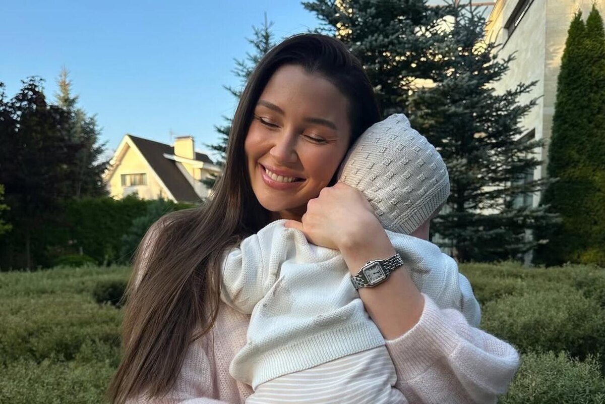    Анна Заворотнюк с сыном Социальные сети