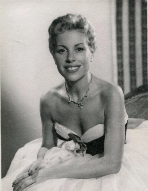 Элен Корде - первая любовь принца Филиппа