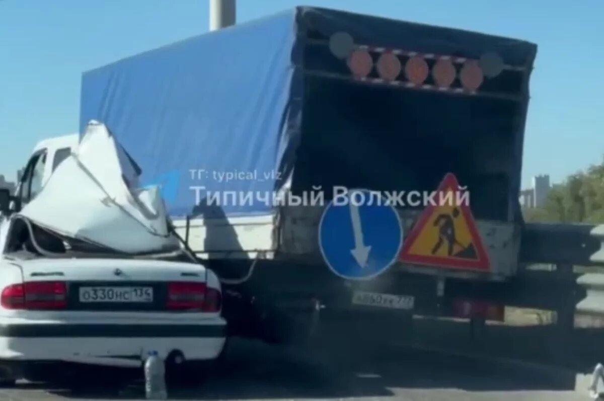    О серьезной аварии на «танцующем мосту» сообщают очевидцы