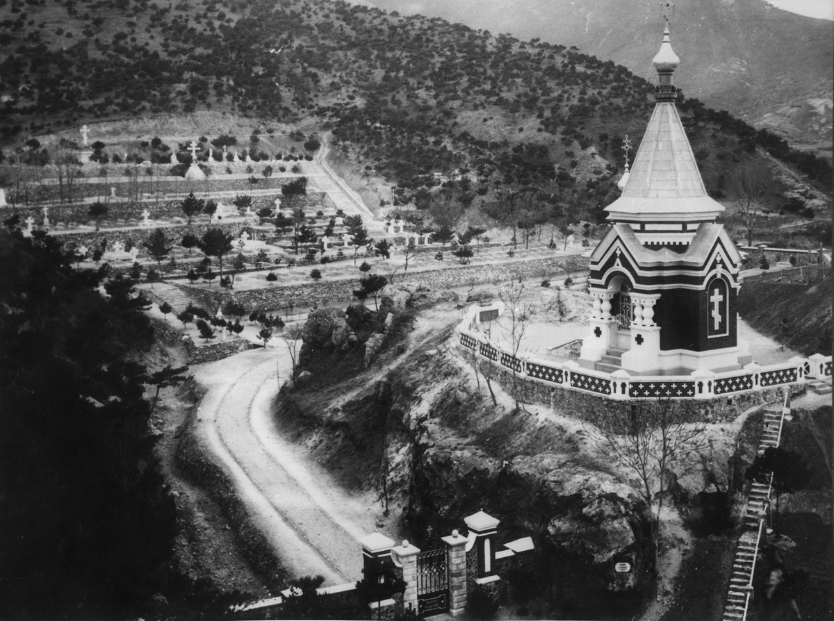 Храм-памятник во имя Архангела Михаила в Дальнем. Разрушен во время «культурной революции».