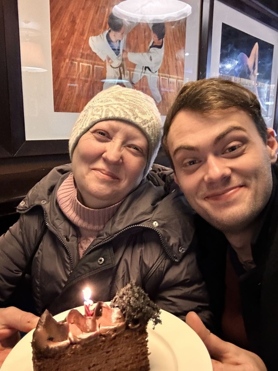    Антонина Алексеева вместе с сыном Антоном. Фото: из архива семьи.