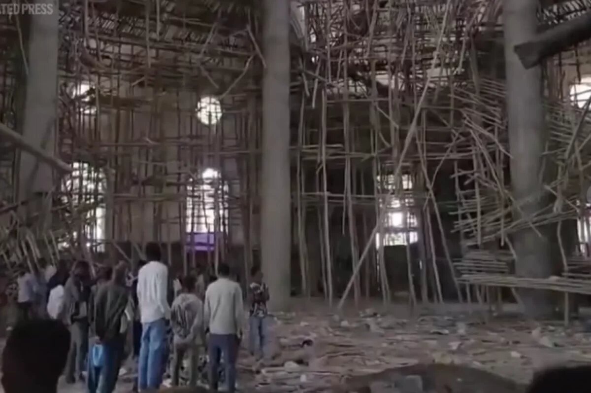    AP: 25 человек погибли при крушении строительных лесов в церкви в Эфиопии