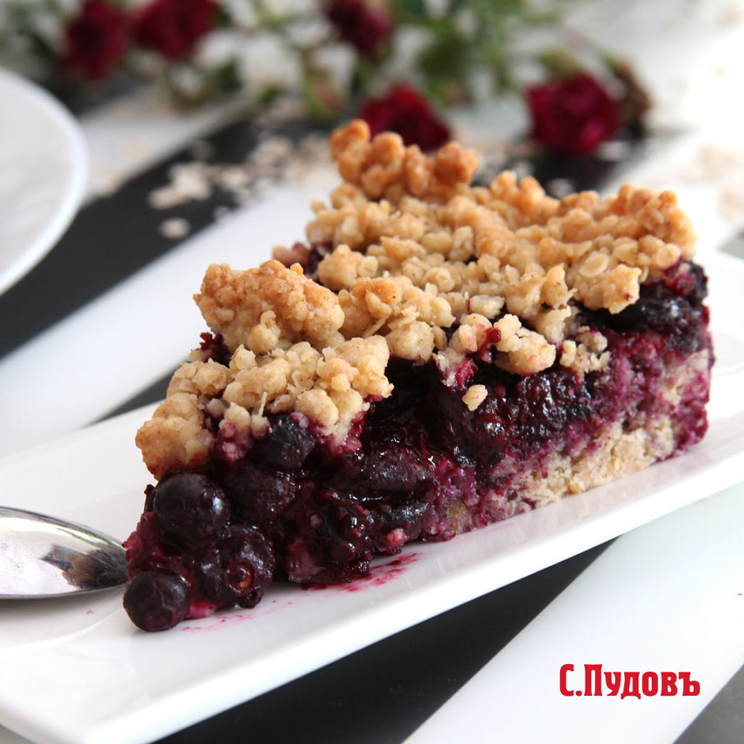 Насыпной пирог «Овсяный» с чёрной смородиной